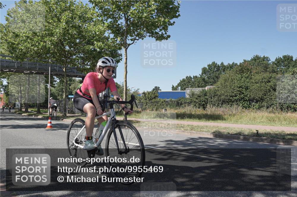 09.08.2026 - GEWOBA Citytriathlon Bremen Michael Burmester http://msf.ph/oto/9955469 09.08.2026 14:46:20 Radfahren 267 meine-sportfotos.de