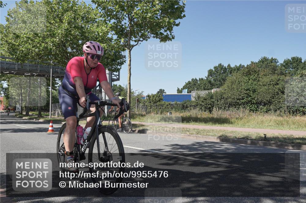 09.08.2026 - GEWOBA Citytriathlon Bremen Michael Burmester http://msf.ph/oto/9955476 09.08.2026 14:46:47 Radfahren 392, 414, 447, 483, 488, 497, 506 meine-sportfotos.de