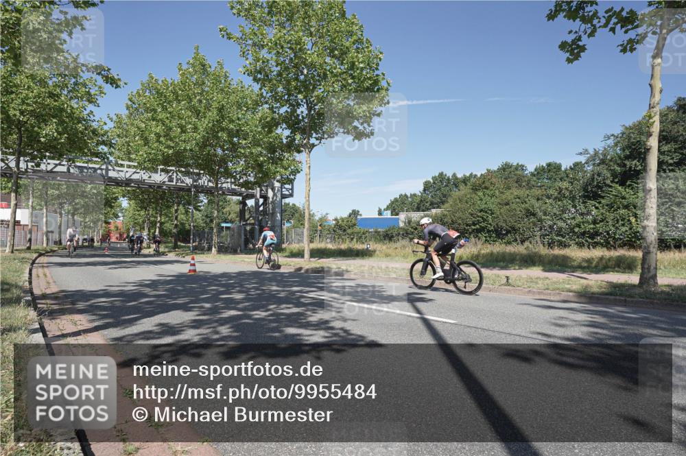 09.08.2026 - GEWOBA Citytriathlon Bremen Michael Burmester http://msf.ph/oto/9955484 09.08.2026 12:20:18 Radfahren 595, 693, 757, 762, 763, 788, 790, 792, 816, 823, 844, 897, 935, 1017, 1020, 1113, 1155 meine-sportfotos.de
