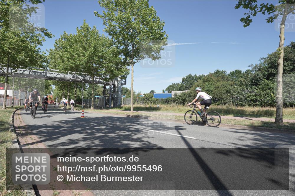 09.08.2026 - GEWOBA Citytriathlon Bremen Michael Burmester http://msf.ph/oto/9955496 09.08.2026 12:20:25 Radfahren 682, 693, 745, 762, 763, 792, 816, 844, 897, 1020, 1113, 1155 meine-sportfotos.de