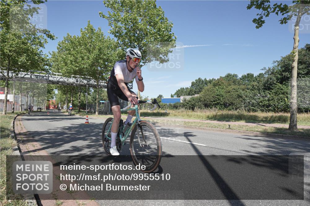 09.08.2026 - GEWOBA Citytriathlon Bremen Michael Burmester http://msf.ph/oto/9955510 09.08.2026 12:20:33 Radfahren 566, 656, 682, 728, 745, 792, 816, 844, 897, 931, 1020 meine-sportfotos.de