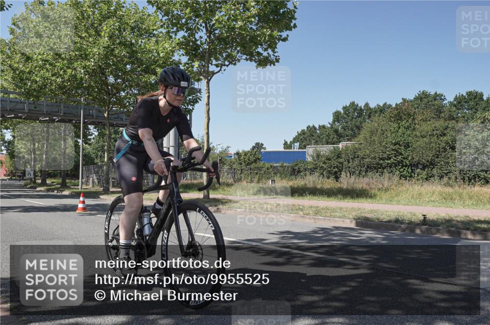 09.08.2026 - GEWOBA Citytriathlon Bremen Michael Burmester http://msf.ph/oto/9955525 09.08.2026 14:48:38 Radfahren 484 meine-sportfotos.de