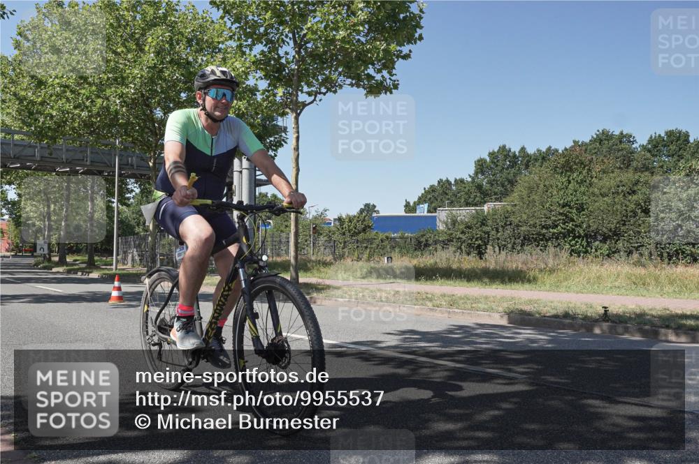 09.08.2026 - GEWOBA Citytriathlon Bremen Michael Burmester http://msf.ph/oto/9955537 09.08.2026 14:49:24 Radfahren 408 meine-sportfotos.de