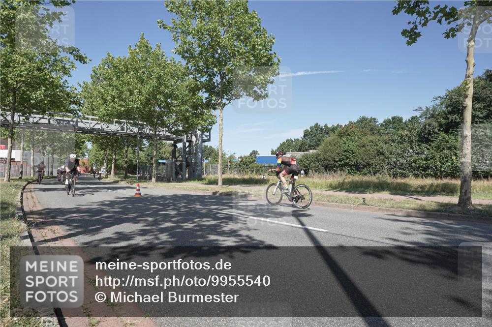 09.08.2026 - GEWOBA Citytriathlon Bremen Michael Burmester http://msf.ph/oto/9955540 09.08.2026 12:20:57 Radfahren 560, 562, 637, 639, 668, 678, 773, 889, 911, 912, 960, 968, 979, 1110 meine-sportfotos.de