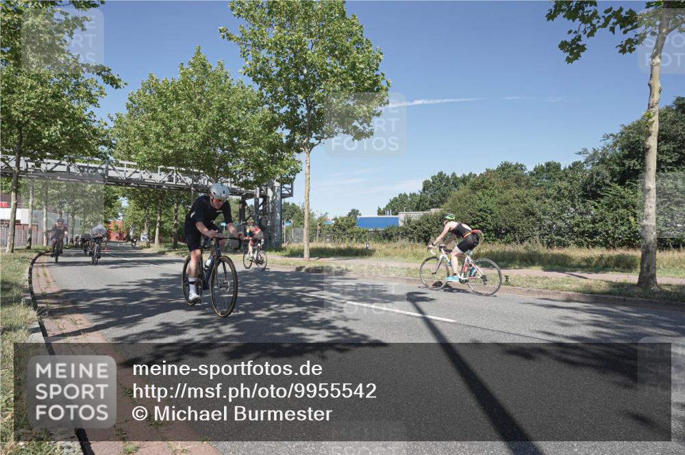 09.08.2026 - GEWOBA Citytriathlon Bremen Michael Burmester http://msf.ph/oto/9955542 09.08.2026 12:20:57 Radfahren 560, 562, 637, 639, 668, 678, 773, 889, 911, 912, 960, 968, 979, 1110 meine-sportfotos.de