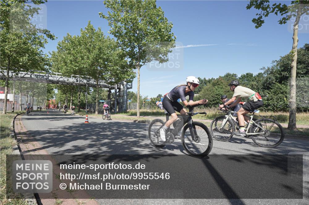 09.08.2026 - GEWOBA Citytriathlon Bremen Michael Burmester http://msf.ph/oto/9955546 09.08.2026 12:21:00 Radfahren 560, 562, 637, 639, 668, 678, 889, 911, 912, 960, 968, 979, 1110 meine-sportfotos.de
