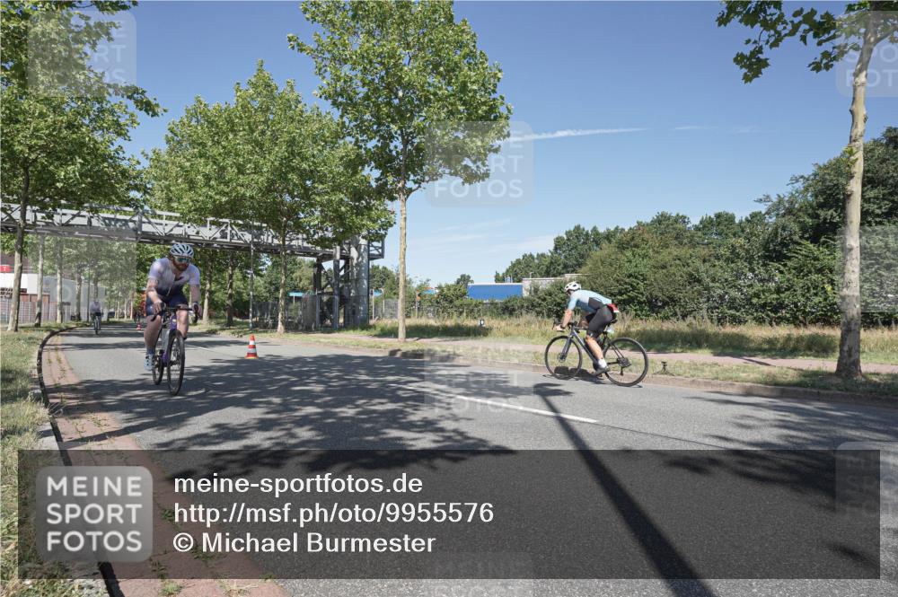 09.08.2026 - GEWOBA Citytriathlon Bremen Michael Burmester http://msf.ph/oto/9955576 09.08.2026 12:21:22 Radfahren 596, 644, 731, 1115, 1132 meine-sportfotos.de