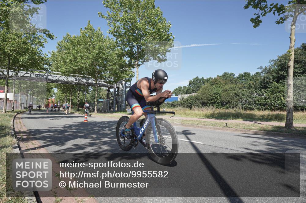 09.08.2026 - GEWOBA Citytriathlon Bremen Michael Burmester http://msf.ph/oto/9955582 09.08.2026 12:21:29 Radfahren 596, 667, 731, 737, 902 meine-sportfotos.de