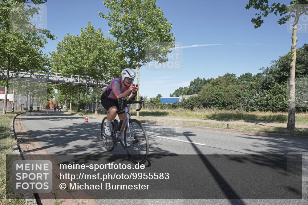 09.08.2026 - GEWOBA Citytriathlon Bremen Michael Burmester http://msf.ph/oto/9955583 09.08.2026 12:21:32 Radfahren 596, 667, 731, 737, 902, 1111 meine-sportfotos.de
