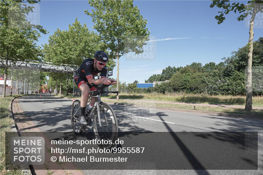 09.08.2026 - GEWOBA Citytriathlon Bremen Michael Burmester http://msf.ph/oto/9955587 09.08.2026 12:21:37 Radfahren 667, 737, 834, 902, 998, 1111 meine-sportfotos.de
