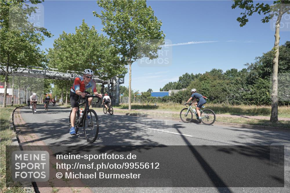 09.08.2026 - GEWOBA Citytriathlon Bremen Michael Burmester http://msf.ph/oto/9955612 09.08.2026 12:22:08 Radfahren 541, 559, 571, 623, 687, 695, 896, 953, 954, 1102, 1114, 1139, 1154 meine-sportfotos.de
