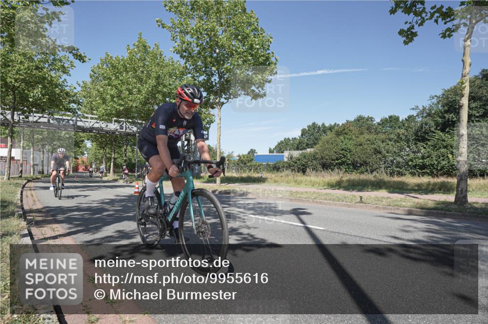 09.08.2026 - GEWOBA Citytriathlon Bremen Michael Burmester http://msf.ph/oto/9955616 09.08.2026 12:22:12 Radfahren 541, 559, 571, 623, 687, 694, 695, 896, 954, 1114, 1139, 1154 meine-sportfotos.de