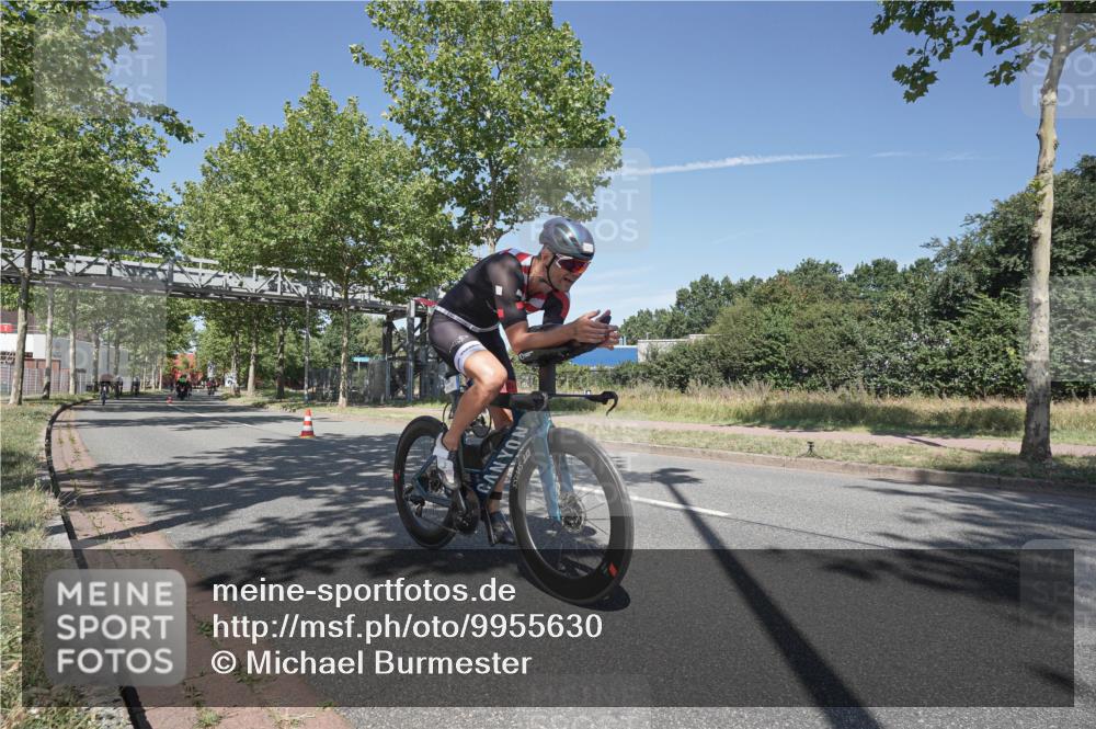 09.08.2026 - GEWOBA Citytriathlon Bremen Michael Burmester http://msf.ph/oto/9955630 09.08.2026 12:22:32 Radfahren 681, 696, 787, 803, 805, 956 meine-sportfotos.de