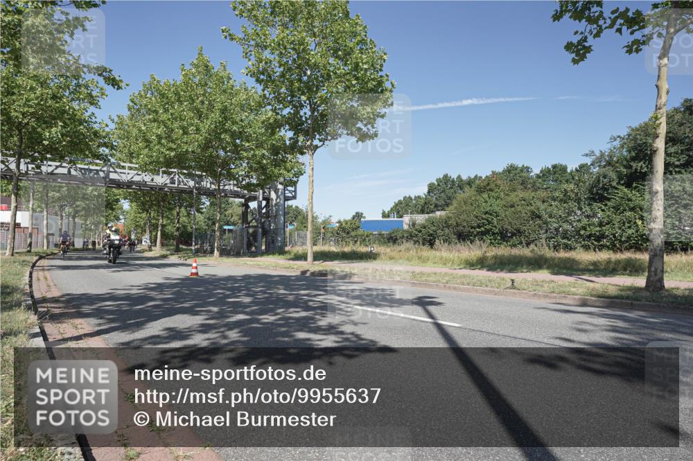 09.08.2026 - GEWOBA Citytriathlon Bremen Michael Burmester http://msf.ph/oto/9955637 09.08.2026 12:22:40 Radfahren 664, 681, 787, 805, 945, 956, 1108 meine-sportfotos.de
