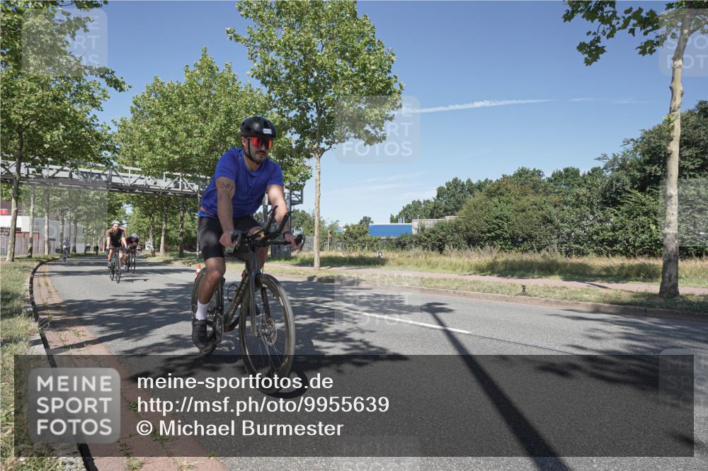 09.08.2026 - GEWOBA Citytriathlon Bremen Michael Burmester http://msf.ph/oto/9955639 09.08.2026 12:22:43 Radfahren 664, 681, 787, 800, 805, 945, 956, 1108 meine-sportfotos.de