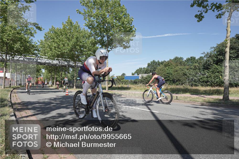 09.08.2026 - GEWOBA Citytriathlon Bremen Michael Burmester http://msf.ph/oto/9955665 09.08.2026 12:23:15 Radfahren 572, 577, 612, 782, 809, 840, 871, 888, 898, 919, 972, 976, 996, 1123, 1136 meine-sportfotos.de