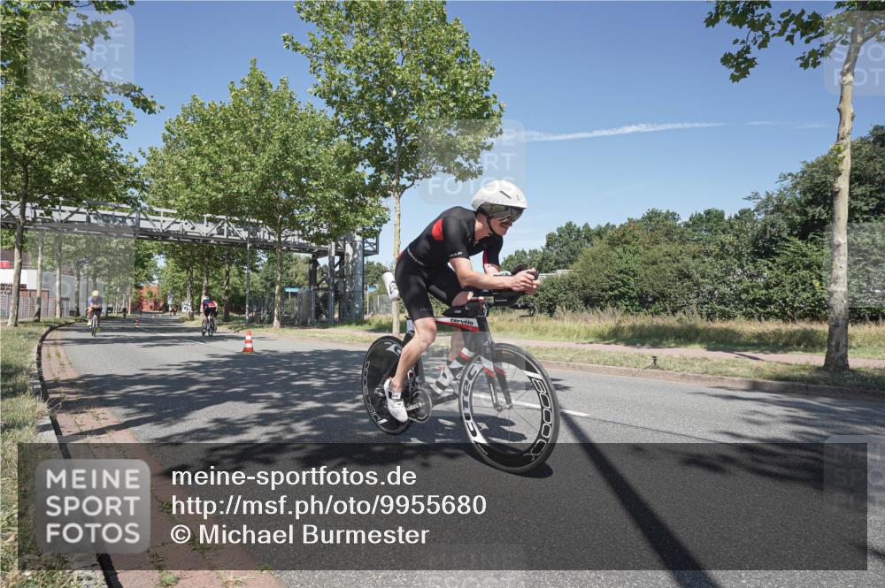 09.08.2026 - GEWOBA Citytriathlon Bremen Michael Burmester http://msf.ph/oto/9955680 09.08.2026 12:23:41 Radfahren 651, 701, 705, 707, 890, 1107 meine-sportfotos.de