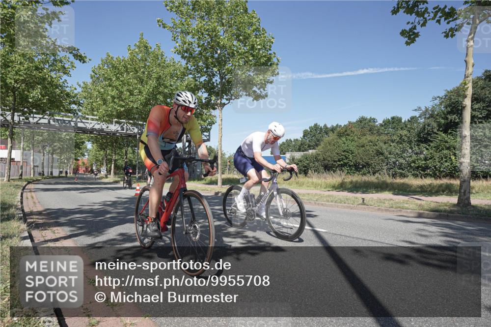 09.08.2026 - GEWOBA Citytriathlon Bremen Michael Burmester http://msf.ph/oto/9955708 09.08.2026 12:24:25 Radfahren 546, 586, 671, 675, 753, 870, 1152 meine-sportfotos.de