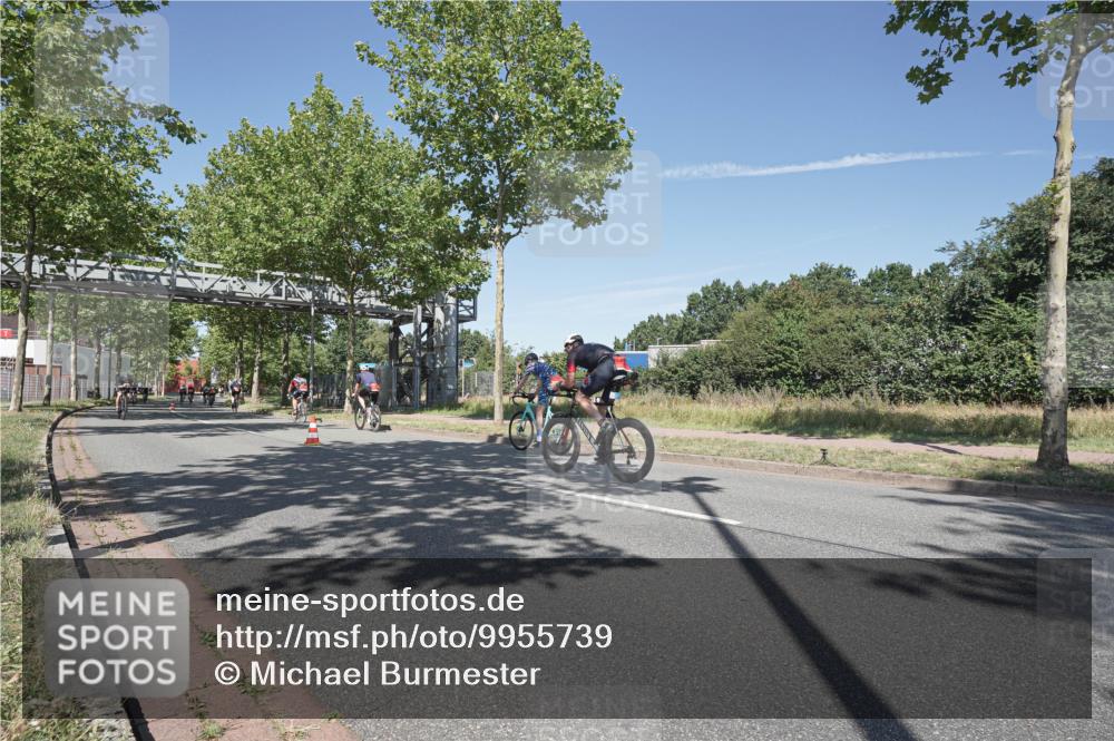 09.08.2026 - GEWOBA Citytriathlon Bremen Michael Burmester http://msf.ph/oto/9955739 09.08.2026 12:25:07 Radfahren 548, 602, 711, 858, 859, 899, 991, 1104, 1140 meine-sportfotos.de