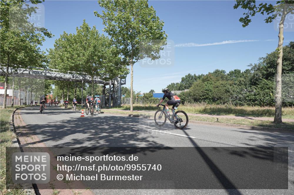 09.08.2026 - GEWOBA Citytriathlon Bremen Michael Burmester http://msf.ph/oto/9955740 09.08.2026 12:25:08 Radfahren 548, 602, 711, 858, 859, 899, 991, 1104, 1140 meine-sportfotos.de