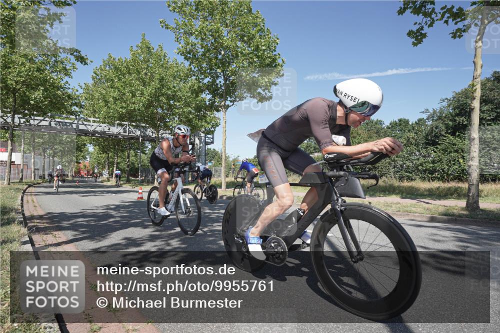09.08.2026 - GEWOBA Citytriathlon Bremen Michael Burmester http://msf.ph/oto/9955761 09.08.2026 12:25:36 Radfahren 558, 649, 702, 743, 774, 789, 810, 848, 936, 982, 1010, 1121, 1122, 1125 meine-sportfotos.de