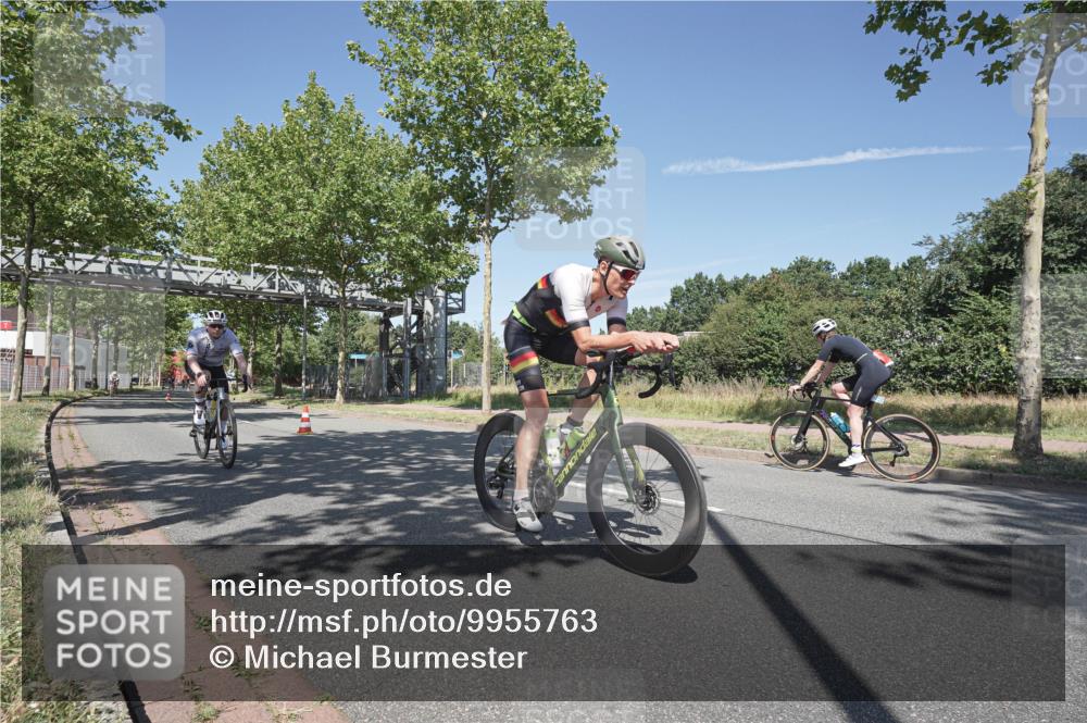 09.08.2026 - GEWOBA Citytriathlon Bremen Michael Burmester http://msf.ph/oto/9955763 09.08.2026 12:25:39 Radfahren 649, 702, 718, 743, 774, 779, 789, 810, 848, 936, 982, 1010, 1122, 1125 meine-sportfotos.de