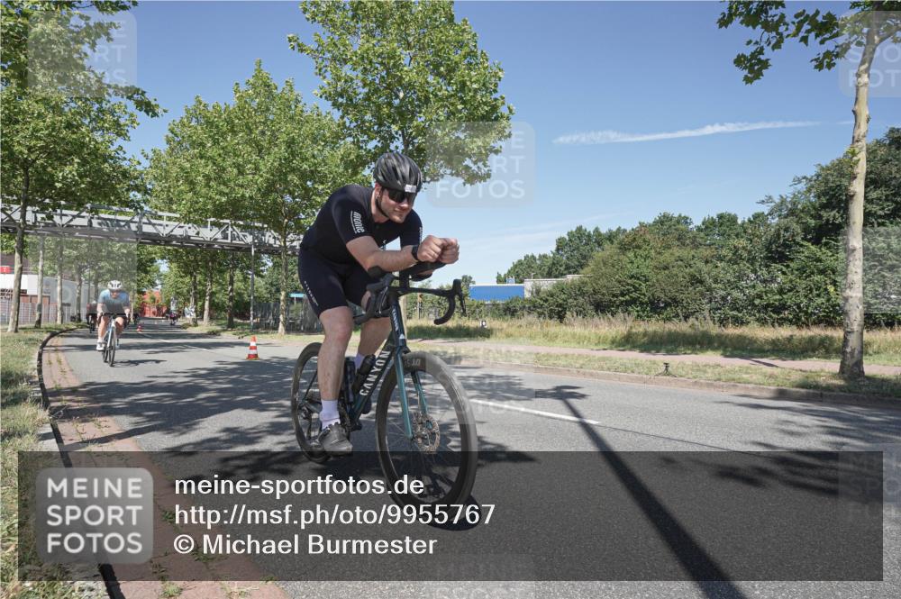 09.08.2026 - GEWOBA Citytriathlon Bremen Michael Burmester http://msf.ph/oto/9955767 09.08.2026 12:25:47 Radfahren 578, 614, 702, 718, 738, 743, 779, 789, 797, 810, 848, 853, 942, 944, 1122, 1125 meine-sportfotos.de