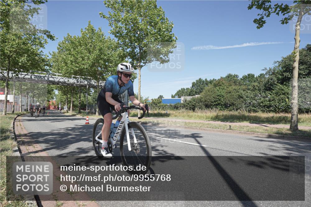 09.08.2026 - GEWOBA Citytriathlon Bremen Michael Burmester http://msf.ph/oto/9955768 09.08.2026 12:25:48 Radfahren 578, 614, 702, 718, 738, 743, 779, 789, 797, 810, 848, 853, 913, 942, 944, 1125 meine-sportfotos.de