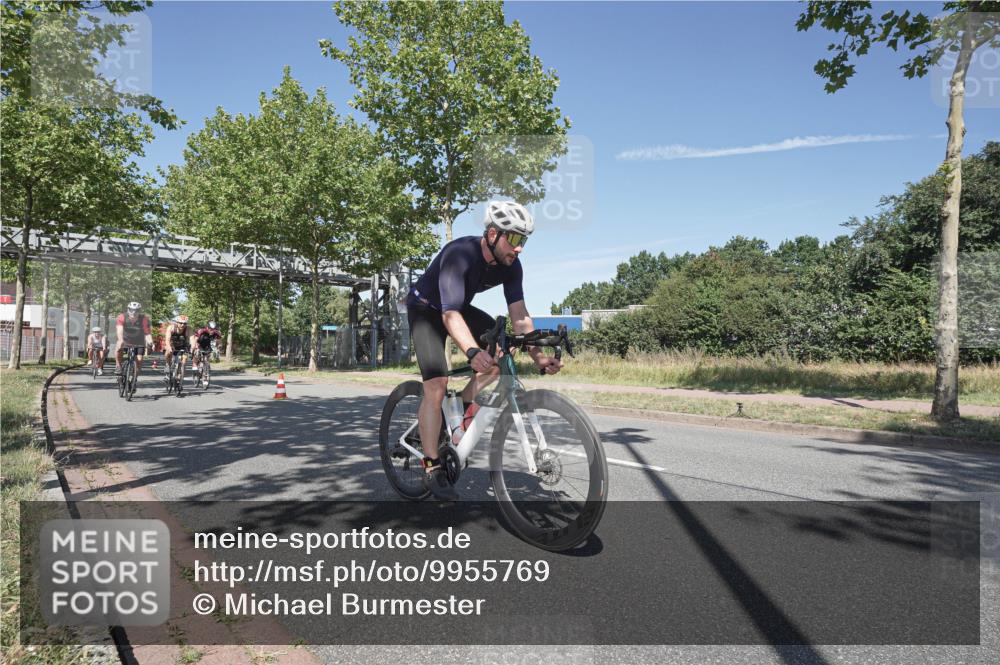 09.08.2026 - GEWOBA Citytriathlon Bremen Michael Burmester http://msf.ph/oto/9955769 09.08.2026 12:25:49 Radfahren 578, 614, 702, 718, 738, 743, 779, 789, 797, 810, 848, 853, 913, 942, 944, 1125 meine-sportfotos.de