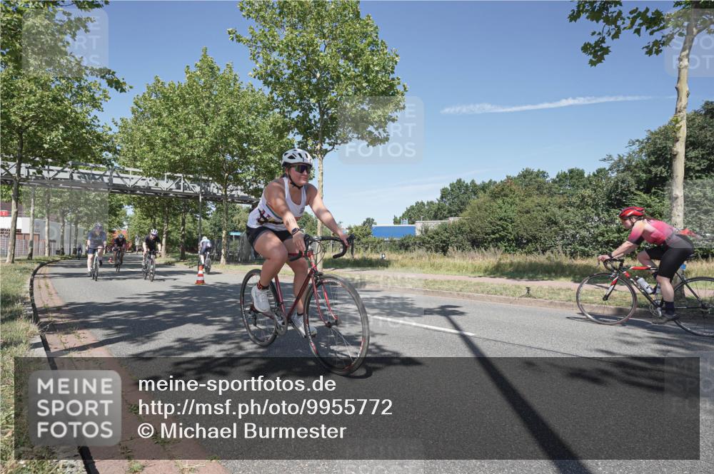 09.08.2026 - GEWOBA Citytriathlon Bremen Michael Burmester http://msf.ph/oto/9955772 09.08.2026 12:25:52 Radfahren 578, 614, 635, 702, 718, 738, 779, 789, 797, 810, 848, 853, 913, 927, 942, 944, 1125 meine-sportfotos.de