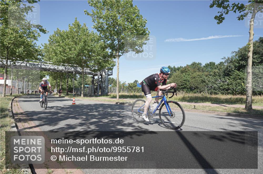 09.08.2026 - GEWOBA Citytriathlon Bremen Michael Burmester http://msf.ph/oto/9955781 09.08.2026 12:26:05 Radfahren 543, 635, 643, 700, 738, 740, 797, 913, 927, 941, 942, 957, 989, 997 meine-sportfotos.de