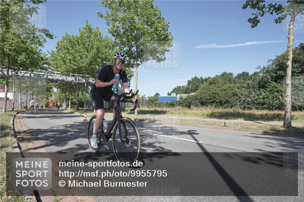 09.08.2026 - GEWOBA Citytriathlon Bremen Michael Burmester http://msf.ph/oto/9955795 09.08.2026 12:26:30 Radfahren 621, 674, 766, 767, 842, 908, 985, 1014, 1127, 1131 meine-sportfotos.de