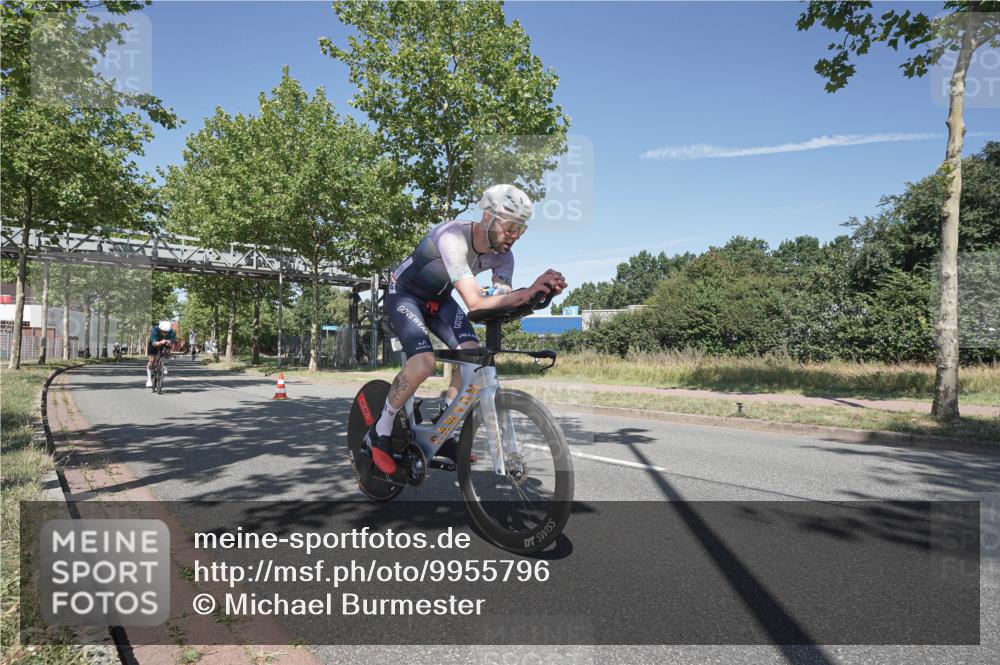 09.08.2026 - GEWOBA Citytriathlon Bremen Michael Burmester http://msf.ph/oto/9955796 09.08.2026 12:26:32 Radfahren 621, 674, 766, 767, 842, 985, 1014, 1127, 1131 meine-sportfotos.de