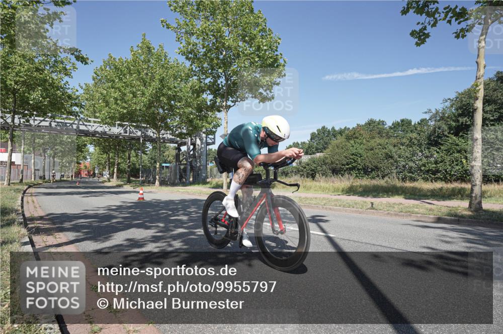 09.08.2026 - GEWOBA Citytriathlon Bremen Michael Burmester http://msf.ph/oto/9955797 09.08.2026 12:26:33 Radfahren 674, 767, 830, 842, 985, 1014, 1127, 1131 meine-sportfotos.de