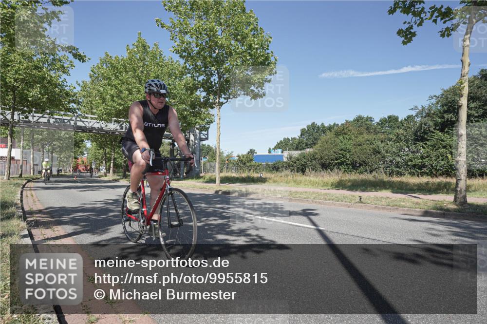 09.08.2026 - GEWOBA Citytriathlon Bremen Michael Burmester http://msf.ph/oto/9955815 09.08.2026 12:26:57 Radfahren 607, 633, 654, 813, 822, 856, 922, 958, 1001, 1103, 1153 meine-sportfotos.de