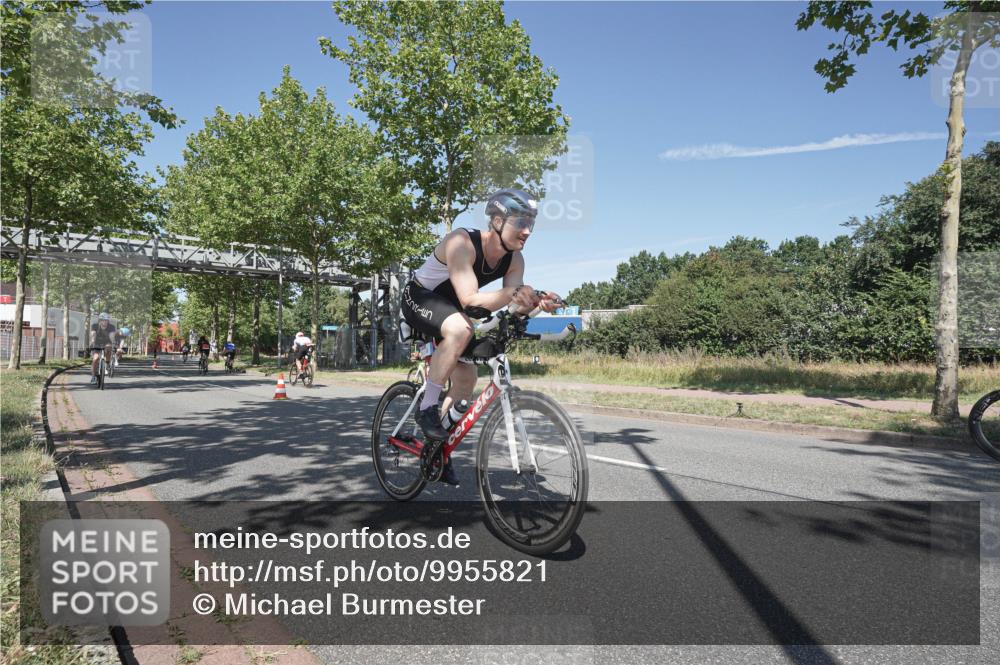 09.08.2026 - GEWOBA Citytriathlon Bremen Michael Burmester http://msf.ph/oto/9955821 09.08.2026 12:27:04 Radfahren 588, 607, 633, 813, 822, 856, 958, 962, 1103 meine-sportfotos.de