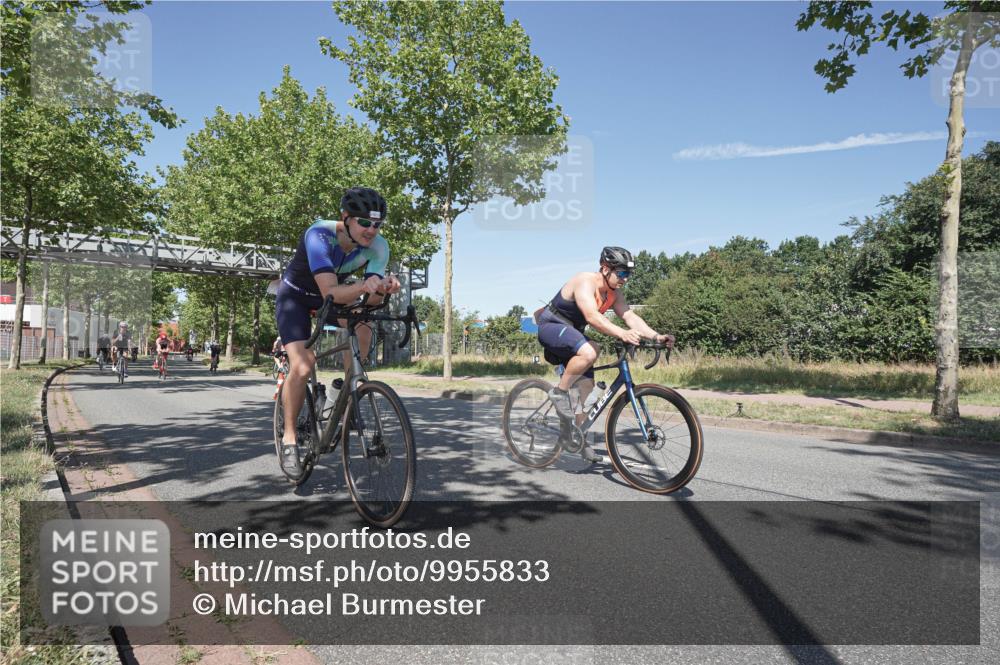 09.08.2026 - GEWOBA Citytriathlon Bremen Michael Burmester http://msf.ph/oto/9955833 09.08.2026 12:27:28 Radfahren 587, 597, 630, 669, 712, 714, 732, 881, 904 meine-sportfotos.de
