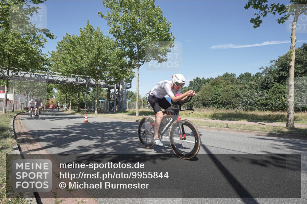 09.08.2026 - GEWOBA Citytriathlon Bremen Michael Burmester http://msf.ph/oto/9955844 09.08.2026 12:27:44 Radfahren 669, 684, 714, 729, 801, 828, 831, 854, 904, 1157 meine-sportfotos.de