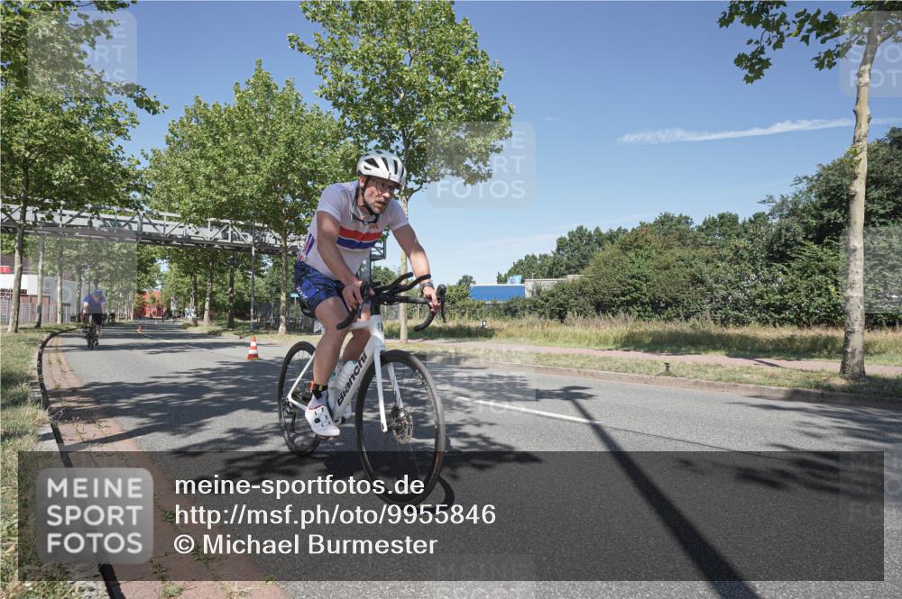 09.08.2026 - GEWOBA Citytriathlon Bremen Michael Burmester http://msf.ph/oto/9955846 09.08.2026 12:27:46 Radfahren 684, 714, 729, 801, 828, 831, 854, 904, 1157 meine-sportfotos.de