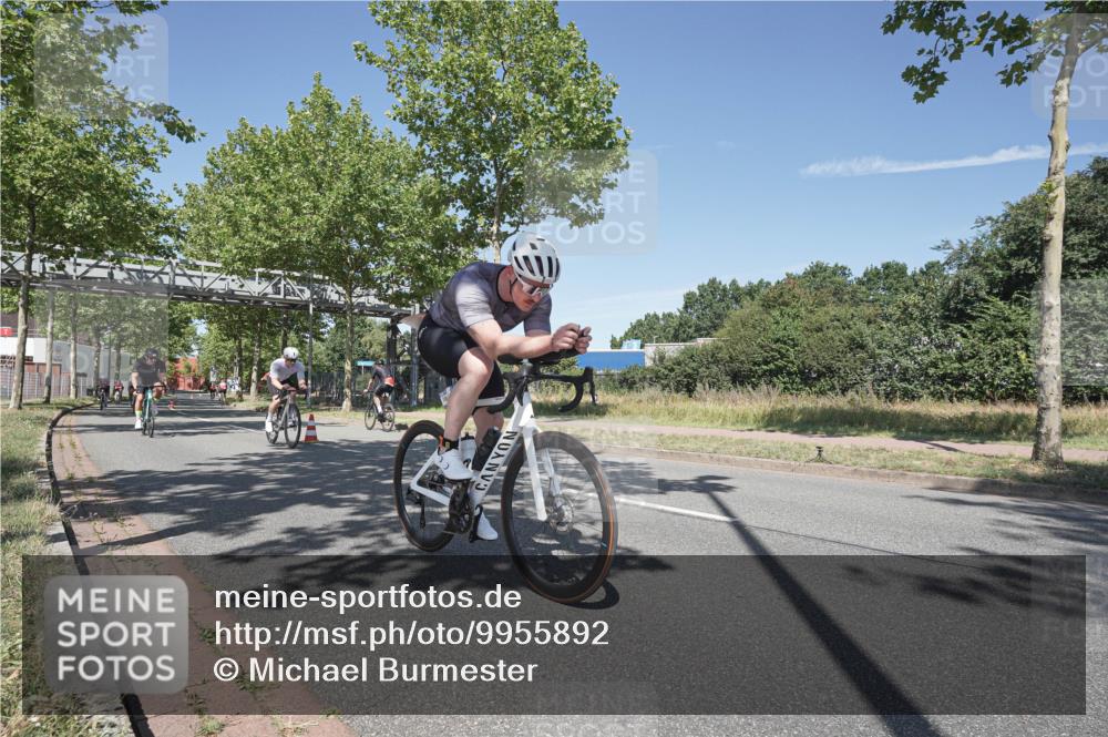 09.08.2026 - GEWOBA Citytriathlon Bremen Michael Burmester http://msf.ph/oto/9955892 09.08.2026 12:28:50 Radfahren 556, 619, 652, 658, 691, 703, 719, 764, 795, 843, 969 meine-sportfotos.de