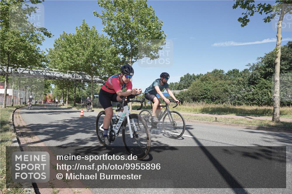 09.08.2026 - GEWOBA Citytriathlon Bremen Michael Burmester http://msf.ph/oto/9955896 09.08.2026 12:28:54 Radfahren 556, 563, 658, 688, 691, 703, 764, 795, 843, 878, 969 meine-sportfotos.de