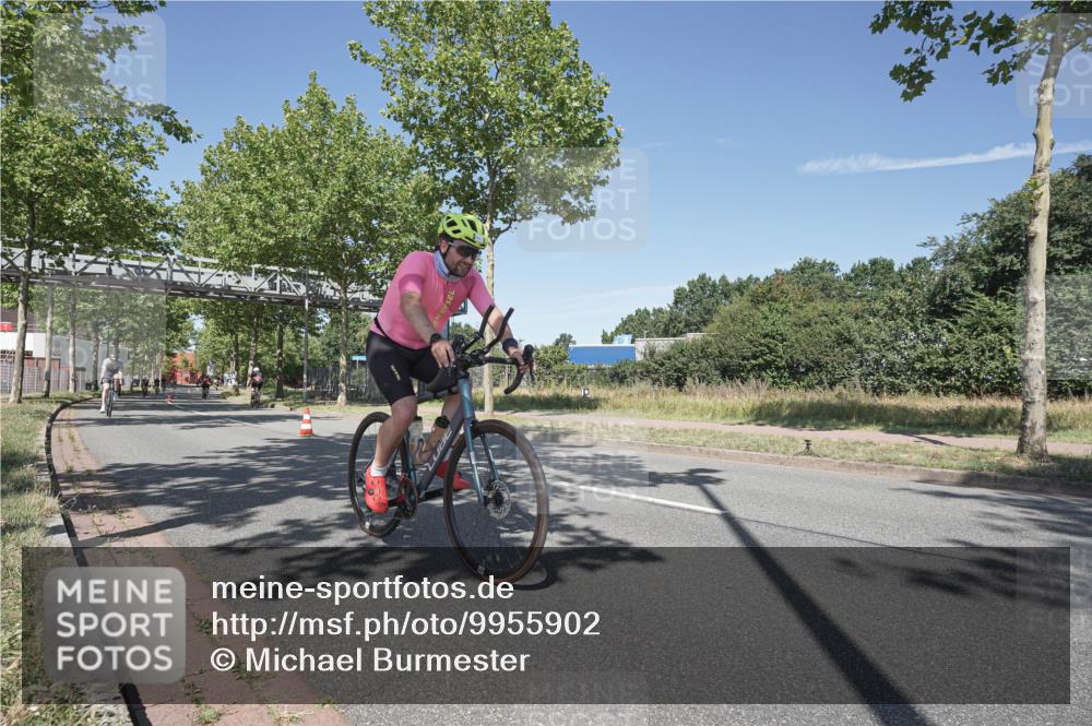 09.08.2026 - GEWOBA Citytriathlon Bremen Michael Burmester http://msf.ph/oto/9955902 09.08.2026 12:29:03 Radfahren 112, 540, 556, 563, 688, 691, 692, 764, 771, 843, 878, 969, 1007, 1141 meine-sportfotos.de