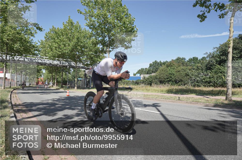 09.08.2026 - GEWOBA Citytriathlon Bremen Michael Burmester http://msf.ph/oto/9955914 09.08.2026 12:29:21 Radfahren 551, 632, 723, 724, 771, 791, 811, 835 meine-sportfotos.de