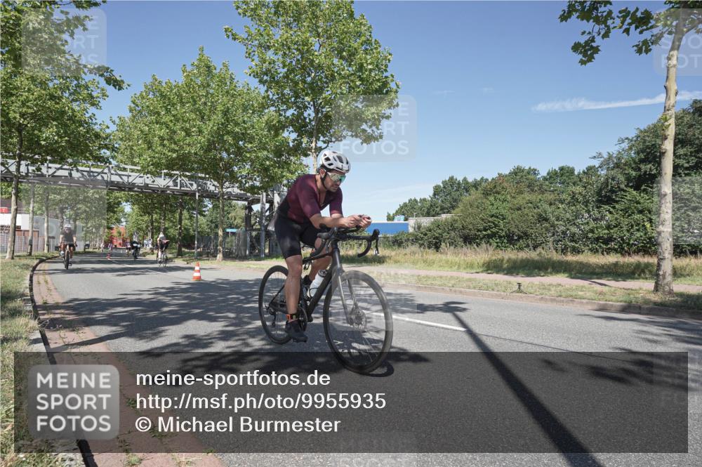 09.08.2026 - GEWOBA Citytriathlon Bremen Michael Burmester http://msf.ph/oto/9955935 09.08.2026 12:29:48 Radfahren 616, 618, 641, 642, 697, 825, 964, 1011 meine-sportfotos.de