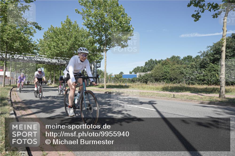 09.08.2026 - GEWOBA Citytriathlon Bremen Michael Burmester http://msf.ph/oto/9955940 09.08.2026 12:29:58 Radfahren 593, 616, 618, 641, 963, 964, 967, 1128 meine-sportfotos.de