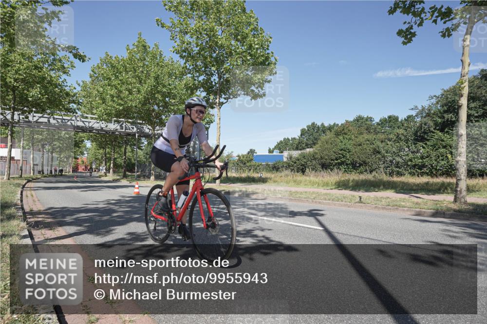 09.08.2026 - GEWOBA Citytriathlon Bremen Michael Burmester http://msf.ph/oto/9955943 09.08.2026 12:30:03 Radfahren 593, 616, 963, 964, 967, 1004, 1128 meine-sportfotos.de