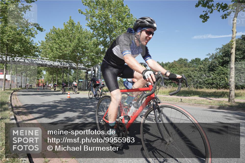 09.08.2026 - GEWOBA Citytriathlon Bremen Michael Burmester http://msf.ph/oto/9955963 09.08.2026 12:30:30 Radfahren 544, 605, 683, 746, 794, 959, 993, 1116, 1117, 1149 meine-sportfotos.de