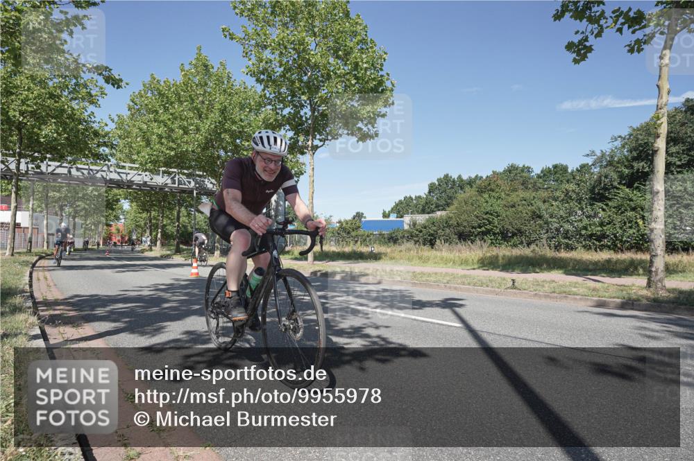 09.08.2026 - GEWOBA Citytriathlon Bremen Michael Burmester http://msf.ph/oto/9955978 09.08.2026 12:31:02 Radfahren 547, 580, 662, 721, 824, 852, 882, 947 meine-sportfotos.de