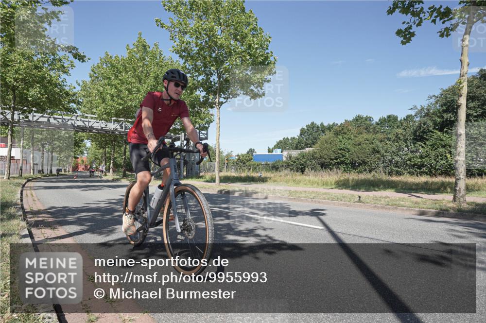 09.08.2026 - GEWOBA Citytriathlon Bremen Michael Burmester http://msf.ph/oto/9955993 09.08.2026 12:31:25 Radfahren 561, 589, 592, 645, 646, 685, 686, 710, 775, 793, 909, 1101, 1150 meine-sportfotos.de