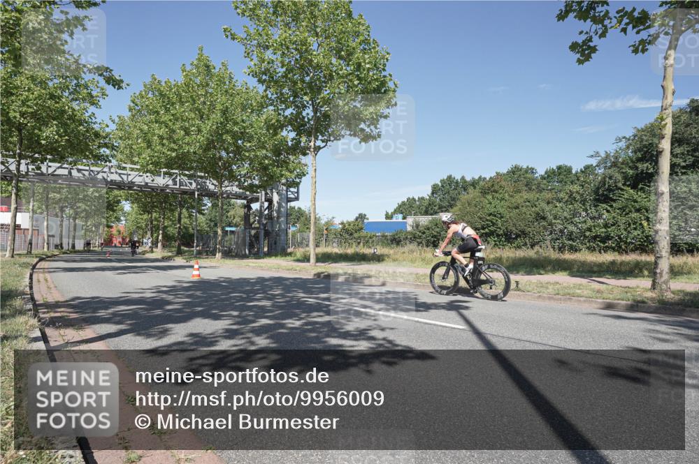 09.08.2026 - GEWOBA Citytriathlon Bremen Michael Burmester http://msf.ph/oto/9956009 09.08.2026 12:31:49 Radfahren 613, 647, 735, 799, 883 meine-sportfotos.de